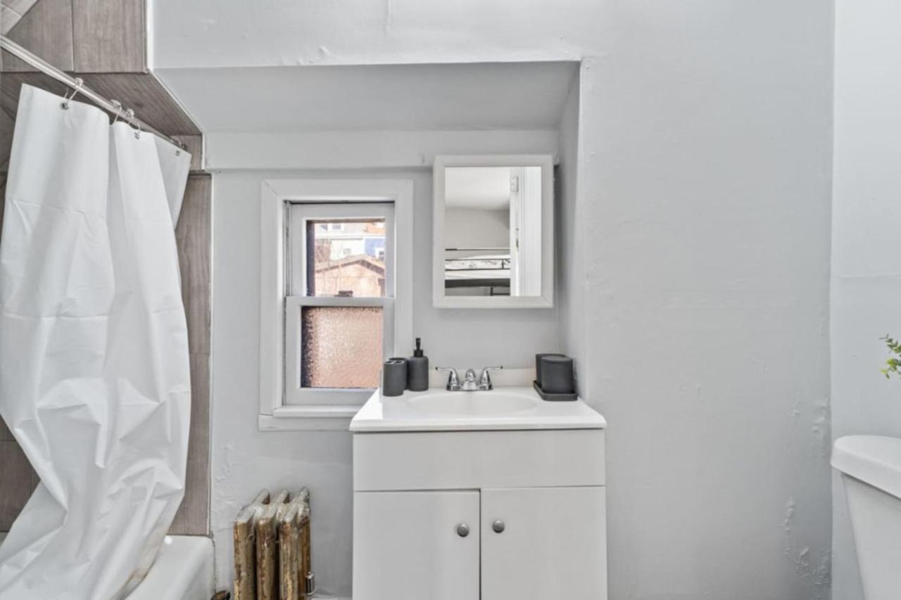 Casa vacanze The Whimsical Estate Sleeps 16plus 20m To Nyc Free Parking *
