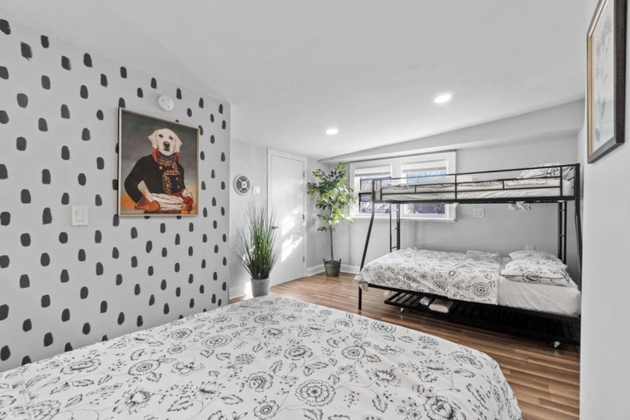 Casa vacanze The Whimsical Estate Sleeps 16plus 20m To Nyc Free Parking New York
